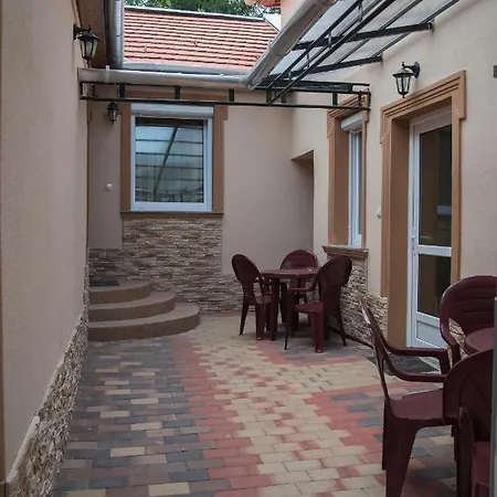 Harmonia Belvarosi * Eger