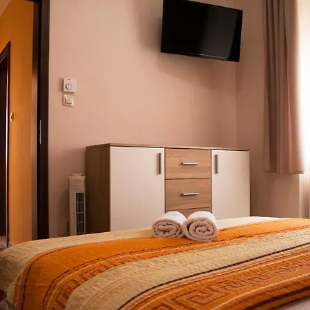 Harmonia Belvarosi Appartement Eger