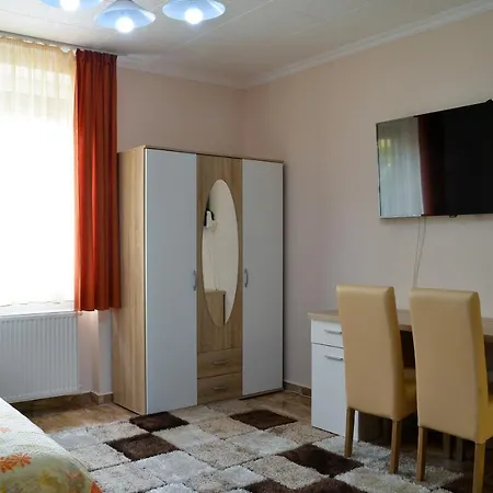 Harmonia Belvarosi Appartement Eger