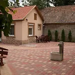 Harmonia Belvarosi * إغير