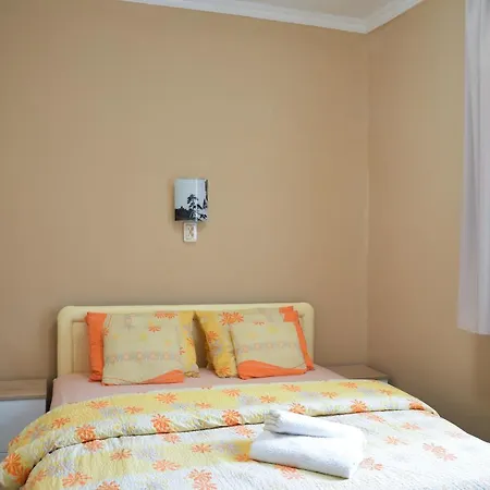 Harmonia Belvarosi Apartment Erlau