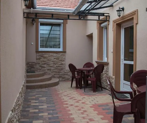 Harmonia Belvarosi * Eger